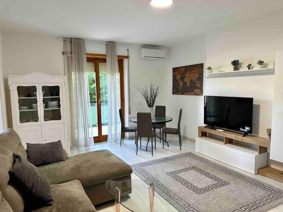 Appartamento Luminoso Domus Eur Roma Exterior foto